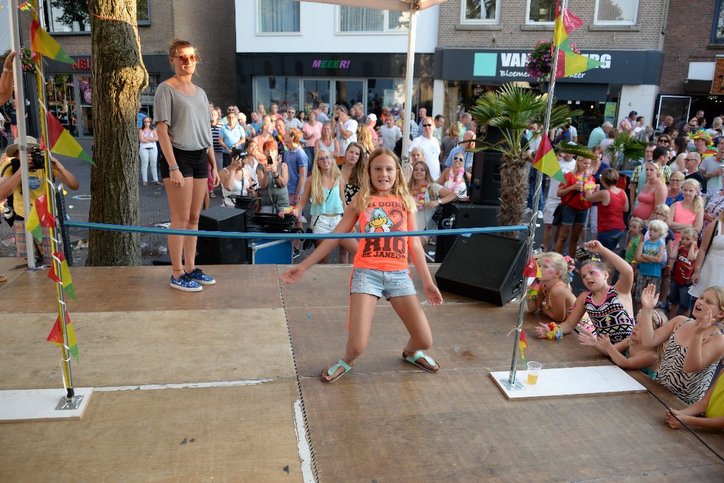 ../Images/Zomercarnaval Noordwijkerhout 340.jpg